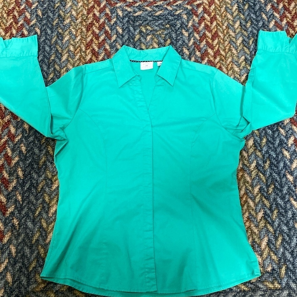 Riders by Lee Large Kelly Green Button-Down Top Chic & Trendy Western Career